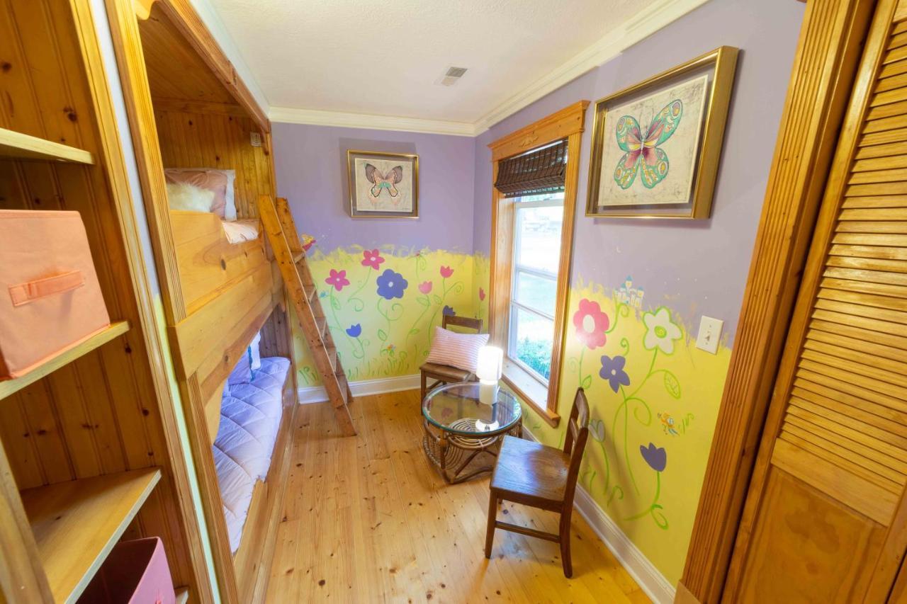 The Charming Glenn Cottage! Walk To Lake Michigan! Fennville Exterior photo